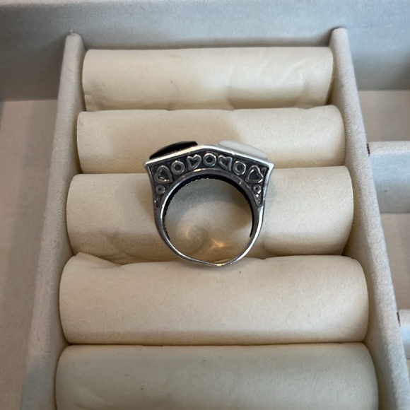 Onyx and Pearl Ring - Picture 2 of 5